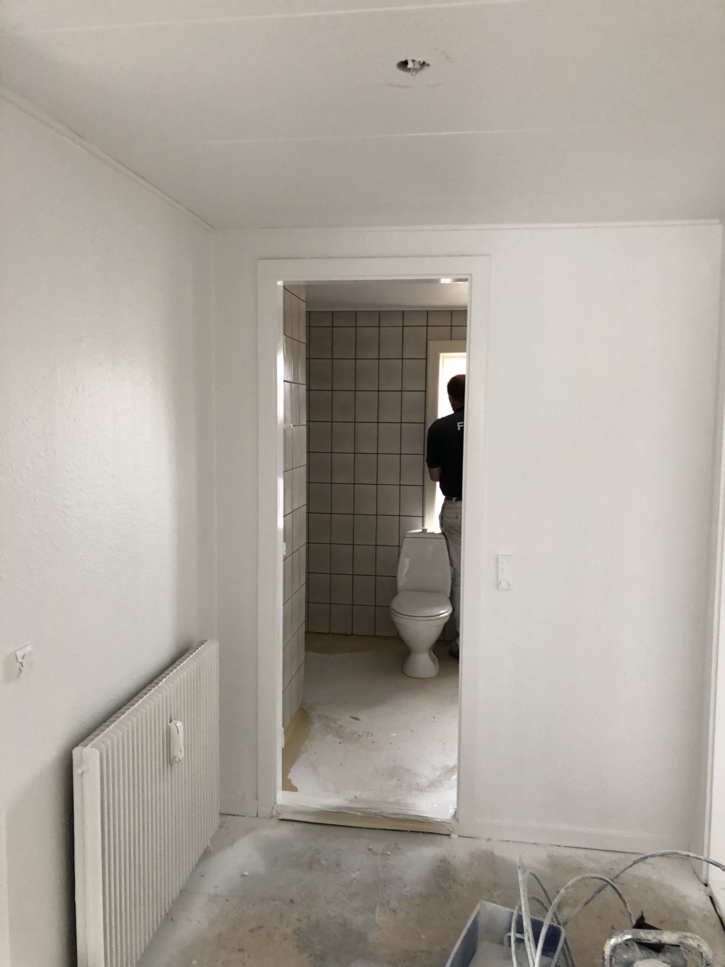 Nikotinlejlighed efter maling – hvide, friske vægge